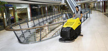 Masini de Curatat Pardoseli Manuale Karcher 